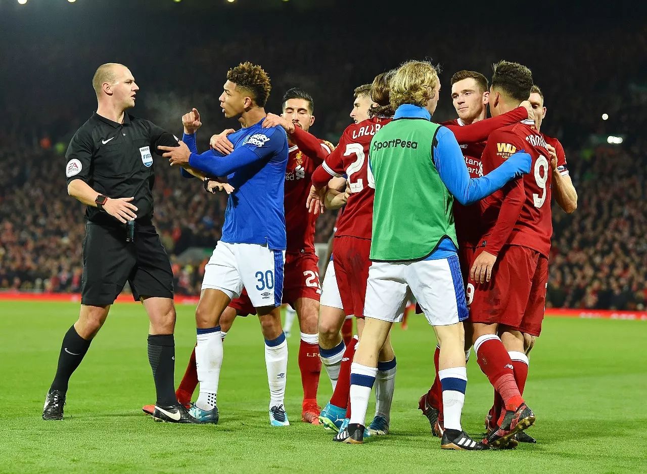 包含杜兰特在FPX比赛中状态火爆费耶诺德围绕足总杯复出首秀，这一次真的布鲁克林篮网转会期复出首秀的词条